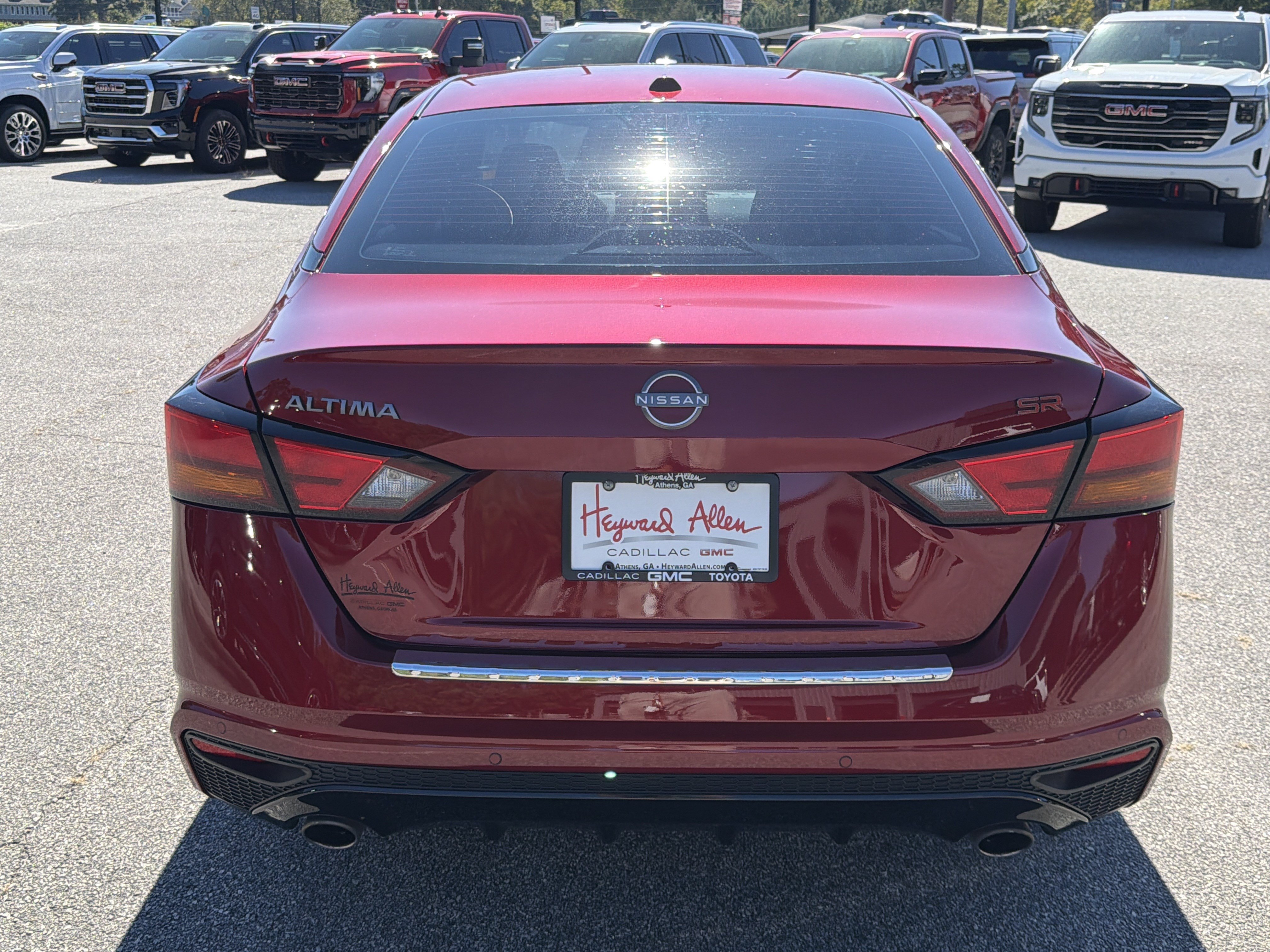 Used 2023 Nissan Altima 2.5 SR w/ SR Premium Package FWD image 7
