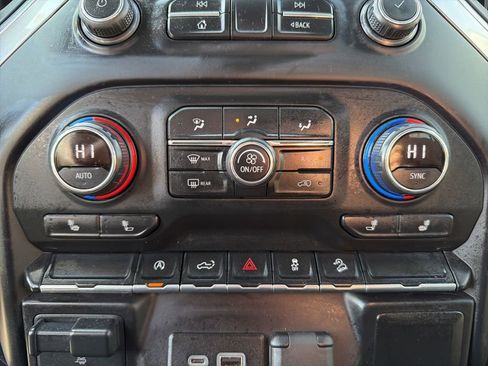 Used 2020 Chevrolet Silverado 1500 LT w/ All-Star Edition image 38