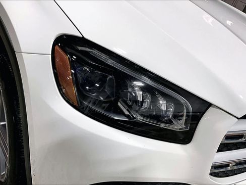 Used 2022 Mercedes-Benz GLS 450 4MATIC image 27