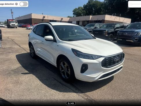 Used 2023 Ford Escape ST-Line Select w/ Tech Pack #2 AWD/4WD image 3