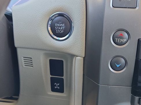 Used 2018 Lexus GX 460 image 26