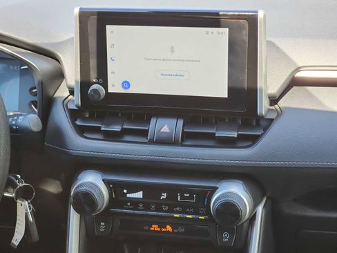 Used 2024 Toyota RAV4 LE FWD image 20