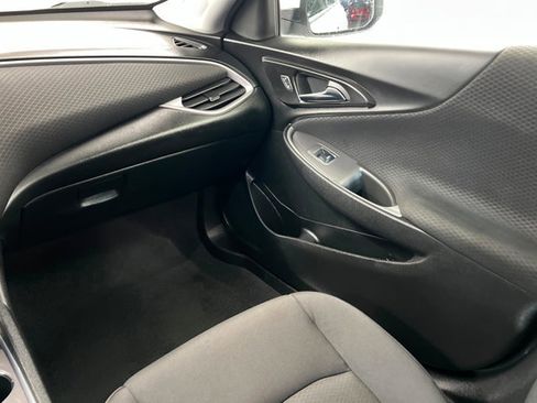 Used 2025 Chevrolet Malibu LT image 10