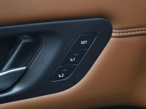 New 2026 Nissan Pathfinder Platinum AWD/4WD image 12