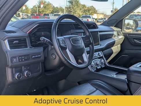Used 2024 GMC Yukon XL Denali image 14