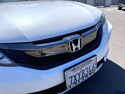 Used 2017 Honda Accord EX image 30