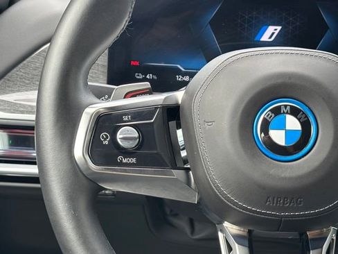 Certified 2024 BMW i7 xDrive60 w/ M Sport Package RWD image 20
