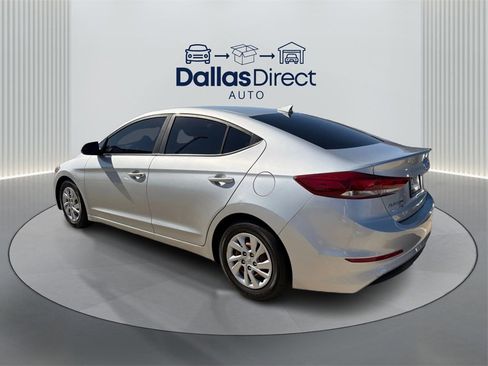 Used 2017 Hyundai Elantra SE image 8
