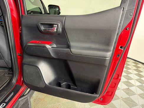 Used 2021 Toyota Tacoma TRD Sport RWD image 13
