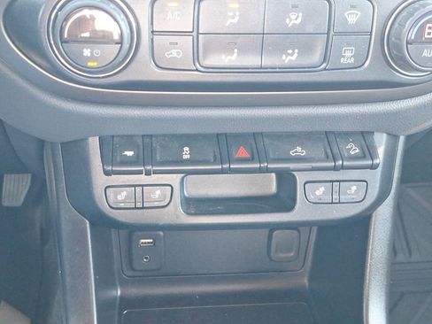 Certified 2018 Chevrolet Colorado Z71 image 24