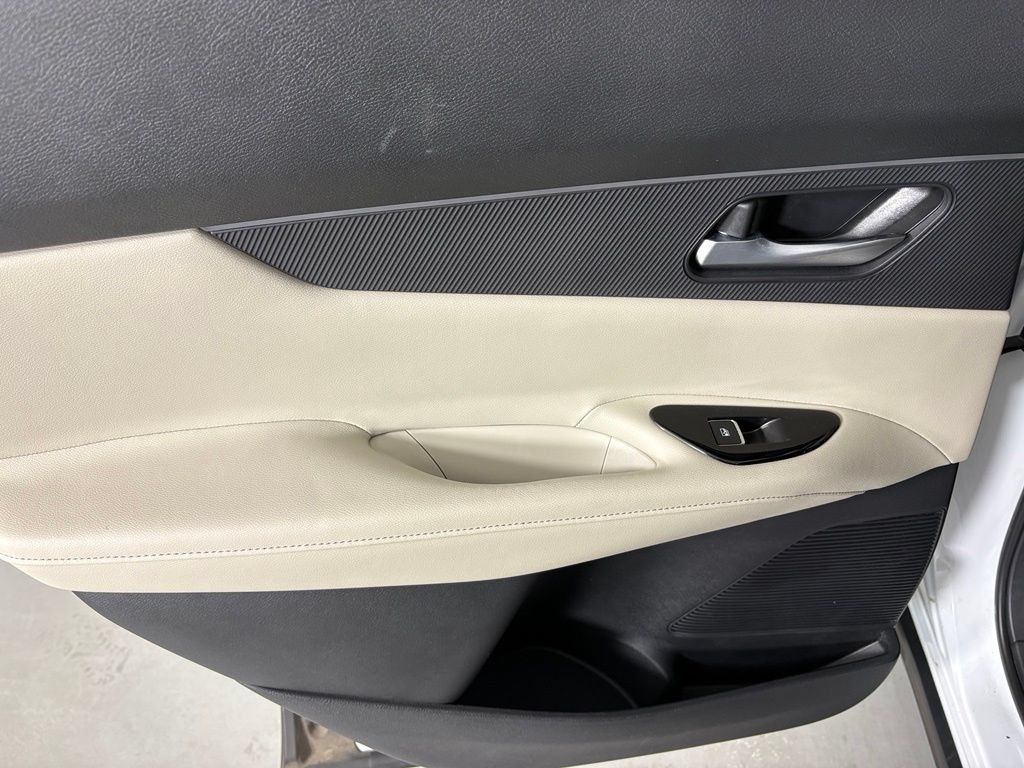 Certified 2025 Nissan Murano SV AWD/4WD image 34