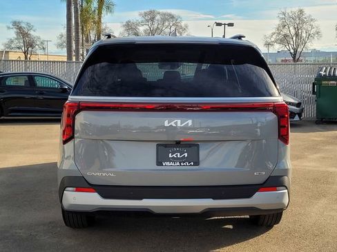 New 2026 Kia Carnival EX FWD image 6