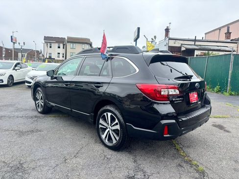 Used 2019 Subaru Outback 2.5i Limited AWD/4WD image 3