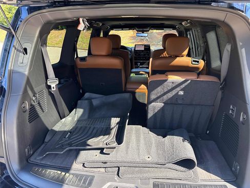 Used 2024 INFINITI QX80 Sensory AWD/4WD image 32