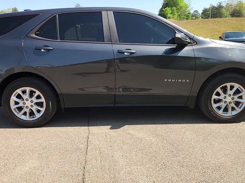 Used 2021 Chevrolet Equinox LS w/ LS Convenience Package FWD image 17