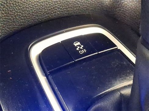 Used 2022 Toyota Corolla LE image 25