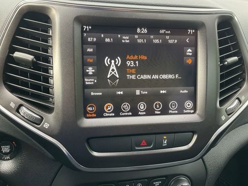 Used 2022 Jeep Cherokee Trailhawk w/ Sound & Nav Group image 10