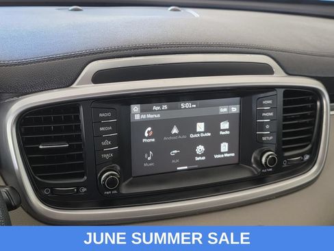 Used 2020 Kia Sorento LX AWD/4WD image 14