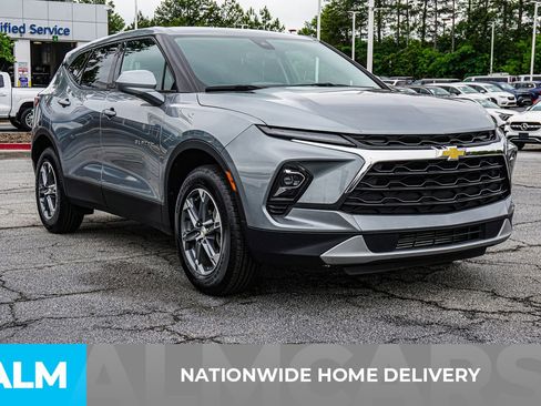 Used 2025 Chevrolet Blazer LT FWD image 6
