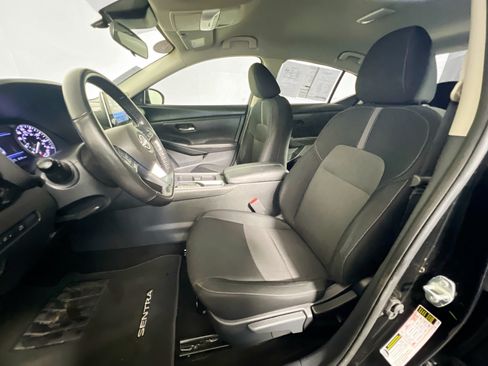 Used 2025 Nissan Sentra SV w/ All-Weather Package FWD image 14