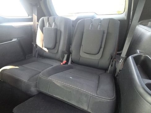 Used 2016 Ford Explorer XLT AWD/4WD image 16