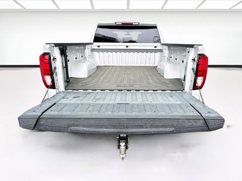 Used 2021 GMC Sierra 1500 Elevation RWD image 17