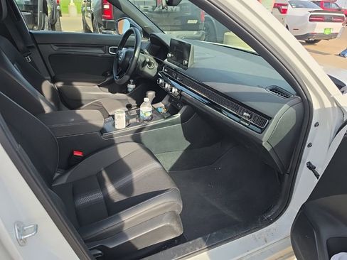 Used 2025 Honda Civic Sport image 9