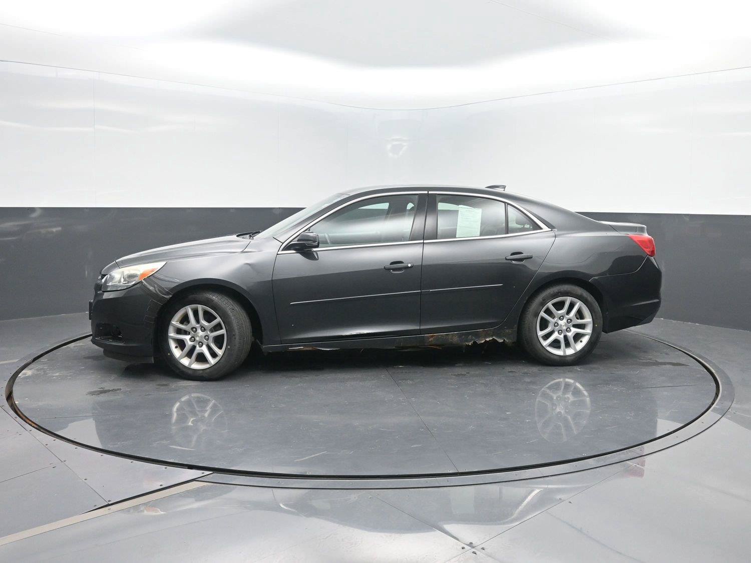 Used 2015 Chevrolet Malibu LT w/ Power Convenience Package FWD image 1