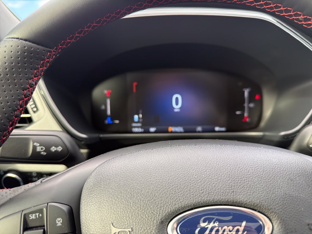 Used 2025 Ford Escape ST-Line w/ Tech Pack #1 FWD image 29