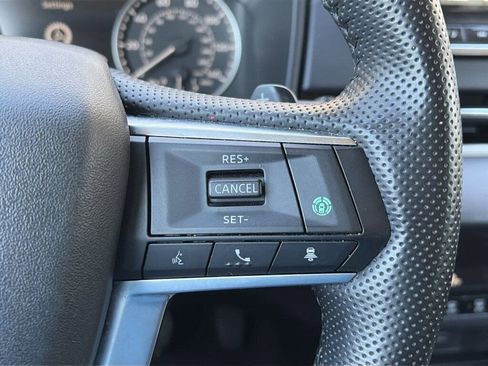 Used 2024 Mitsubishi Outlander SE image 22