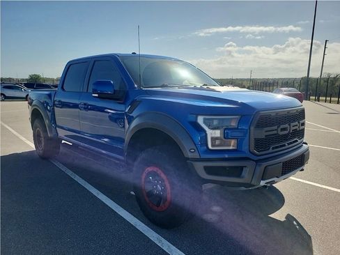 Used 2018 Ford F150 Raptor w/ Equipment Group 802A Luxury image 2
