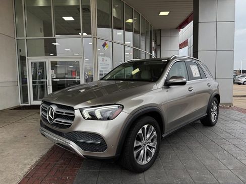 Used 2021 Mercedes-Benz GLE 350 w/ Premium Package image 2