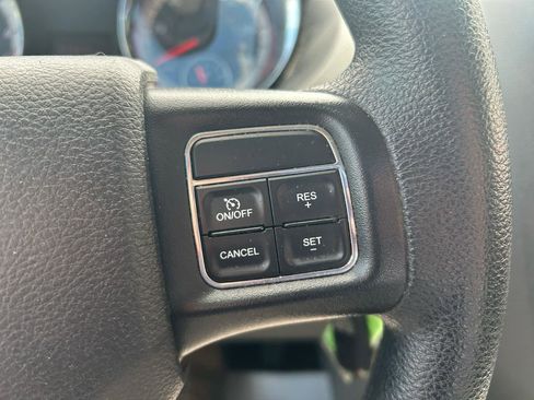 Used 2016 Dodge Grand Caravan SXT FWD image 18