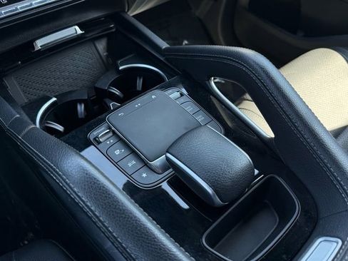 Used 2024 Mercedes-Benz GLE 450e 4MATIC image 16