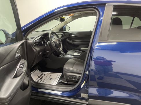 Used 2022 Buick Encore GX Preferred w/ Cold Weather Comfort Package AWD/4WD image 9