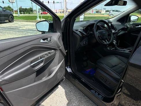 Certified 2019 Ford Escape Titanium AWD/4WD image 11