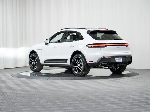 New 2026 Porsche Macan AWD/4WD image 32