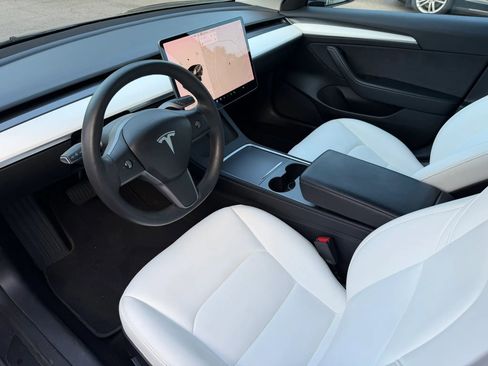 Used 2022 Tesla Model 3 Long Range AWD/4WD image 13