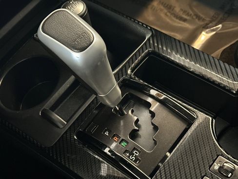 Certified 2024 Toyota 4Runner TRD Off-Road Premium image 22