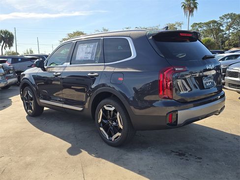 New 2025 Kia Telluride S image 6