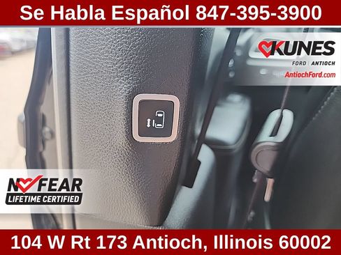 Used 2025 Chrysler Pacifica Select FWD image 42