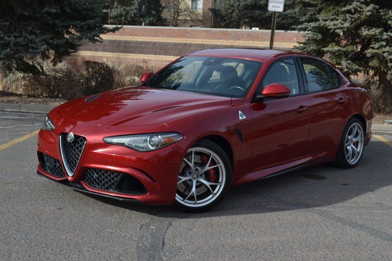 Used 2018 Alfa Romeo Giulia Quadrifoglio RWD image 2