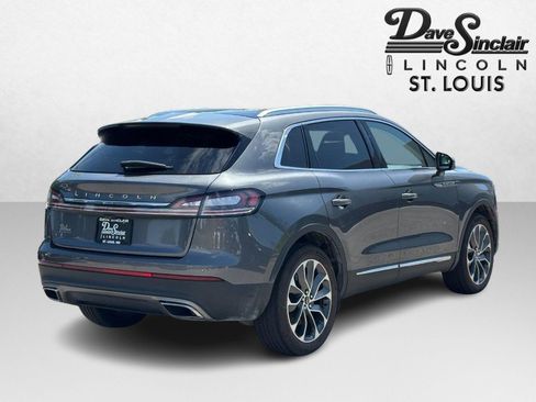 Used 2021 Lincoln Nautilus Reserve AWD/4WD image 3
