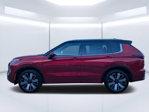 New 2025 Mitsubishi Outlander SEL image 6