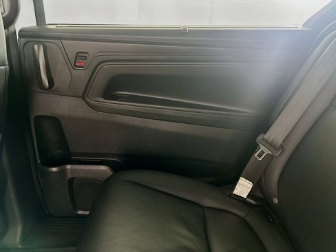 Used 2023 Honda Odyssey Sport image 32