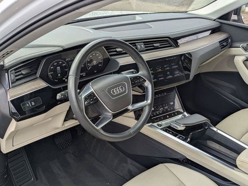 Used 2024 Audi Q8 e-tron Premium Plus w/ Premium Plus Package AWD/4WD image 12
