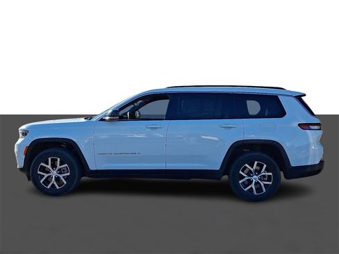 Used 2024 Jeep Grand Cherokee L Limited w/ Luxury Tech Group II image 4