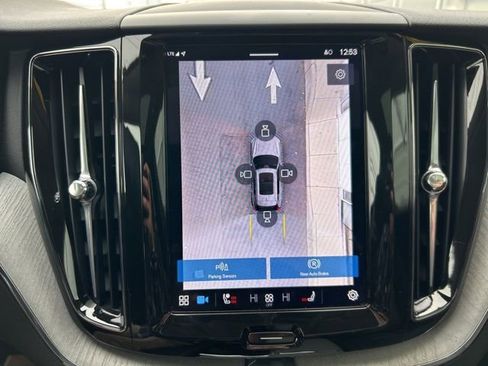 Certified 2025 Volvo XC60 B5 Plus AWD/4WD image 24