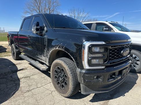 Used 2025 Ford F250 Lariat w/ Lariat Ultimate Package image 2