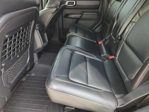 Used 2025 Ford Bronco Badlands AWD/4WD image 31
